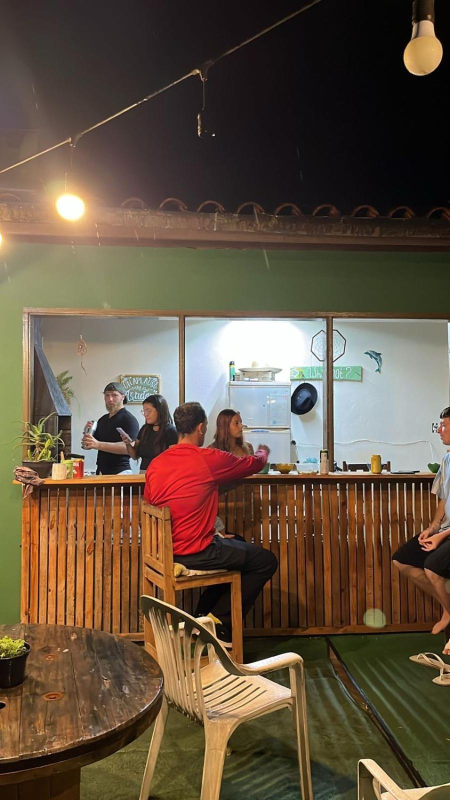 Da Lua Hostel Ubatuba Buitenkant foto