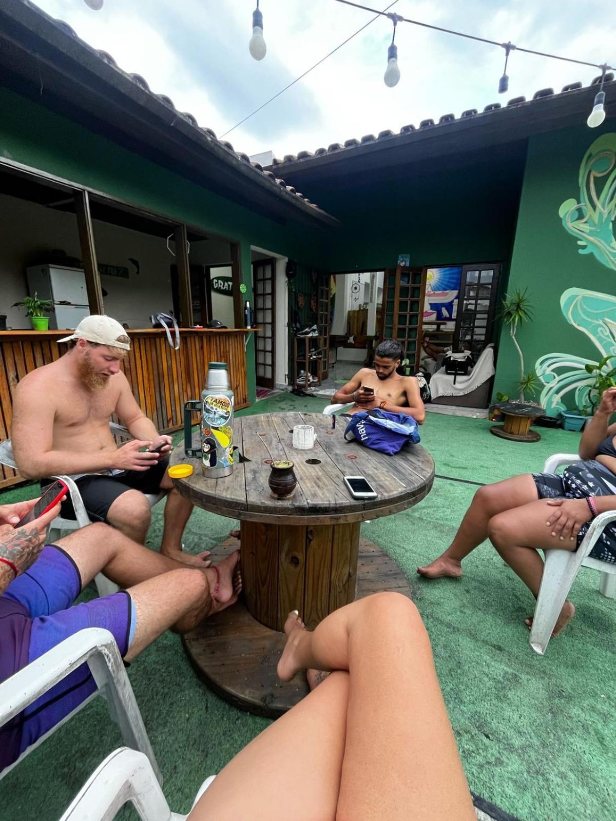 Da Lua Hostel Ubatuba Buitenkant foto